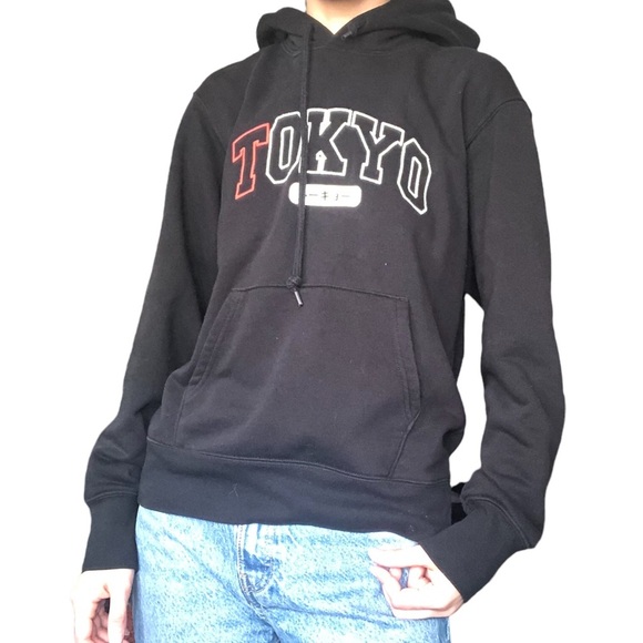 UNIQLO Tokyo Black Hoodie - Picture 2 of 8